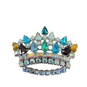 B. David Silver Tone Crown Pin